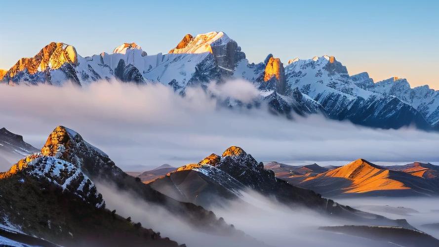 云雾缭绕的山峰摄影构图技巧