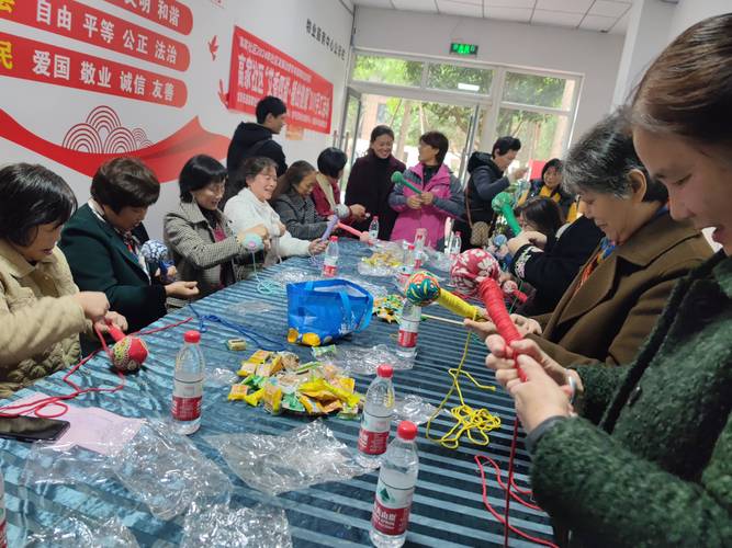 社区创客空间手工项目活动现场
