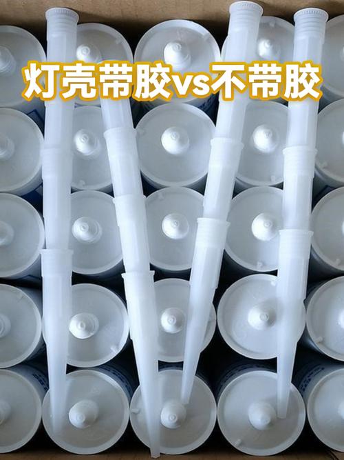 厨卫灯密封胶条手感对比实拍图