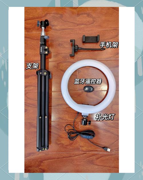 用手机支架和环形补光灯搭建的简易短视频拍摄环境