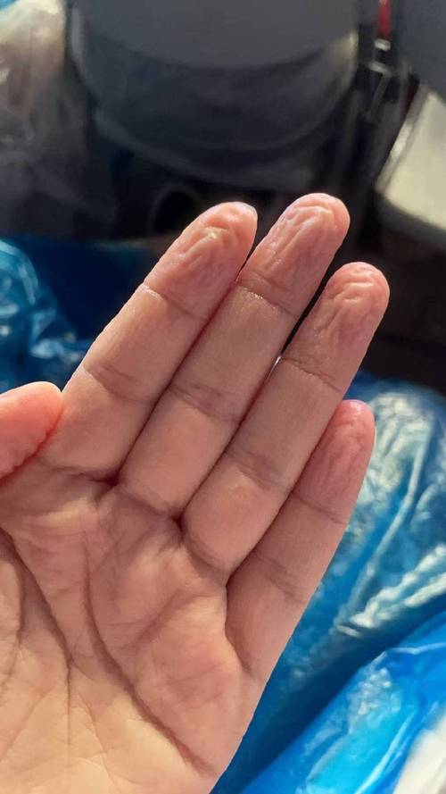 手掌测炭火温度示意图