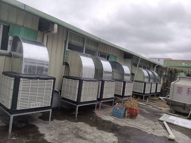 陶瓷窑炉车间工业冷风机降温实景图