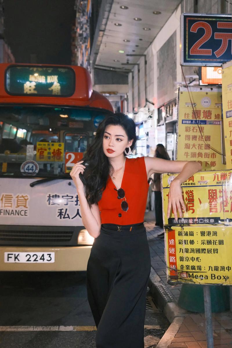 小个子日常港风复古穿搭街拍