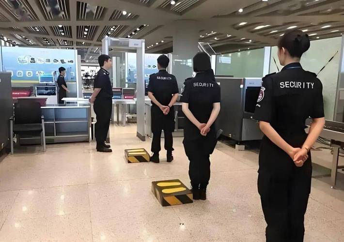机场安检通道