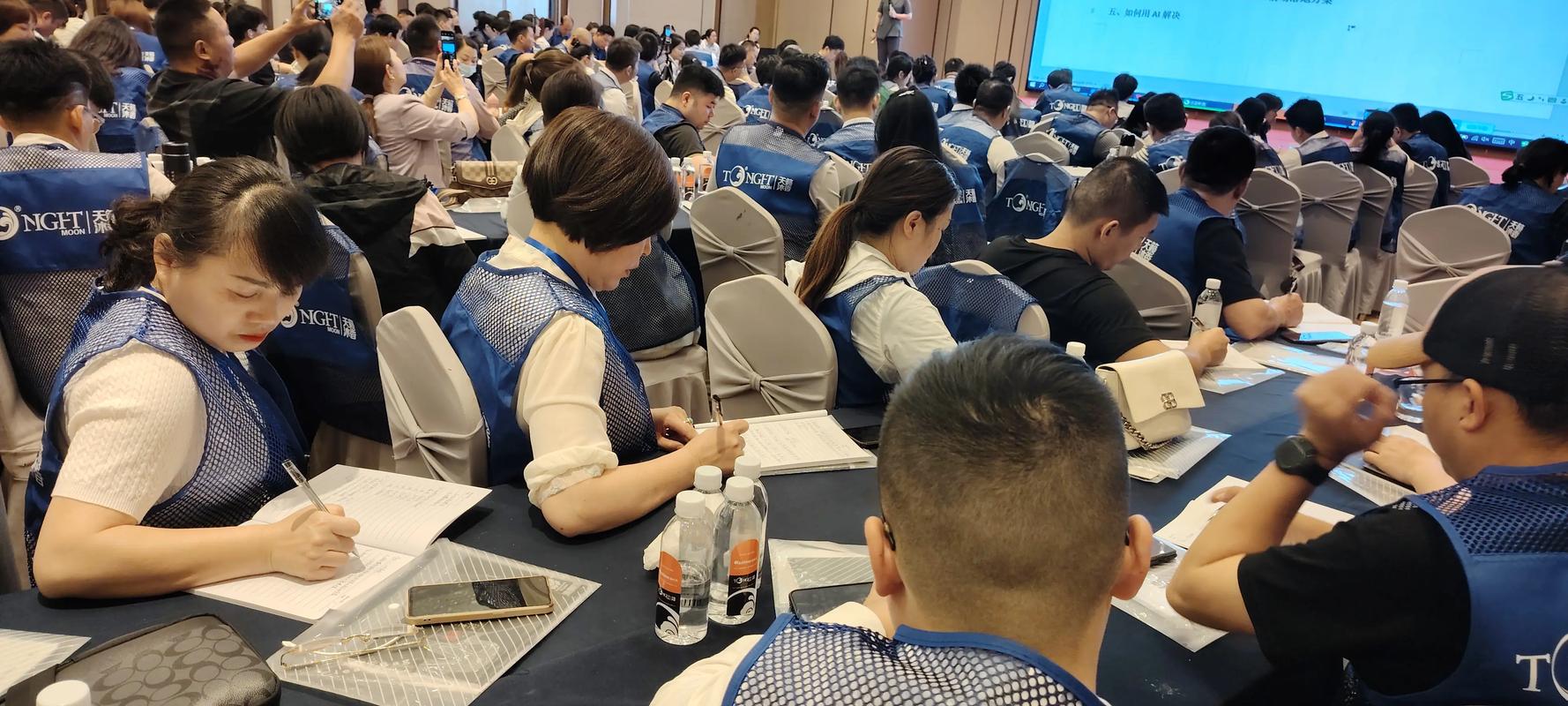经销商培训现场:客户最爱问的4个灵魂拷问