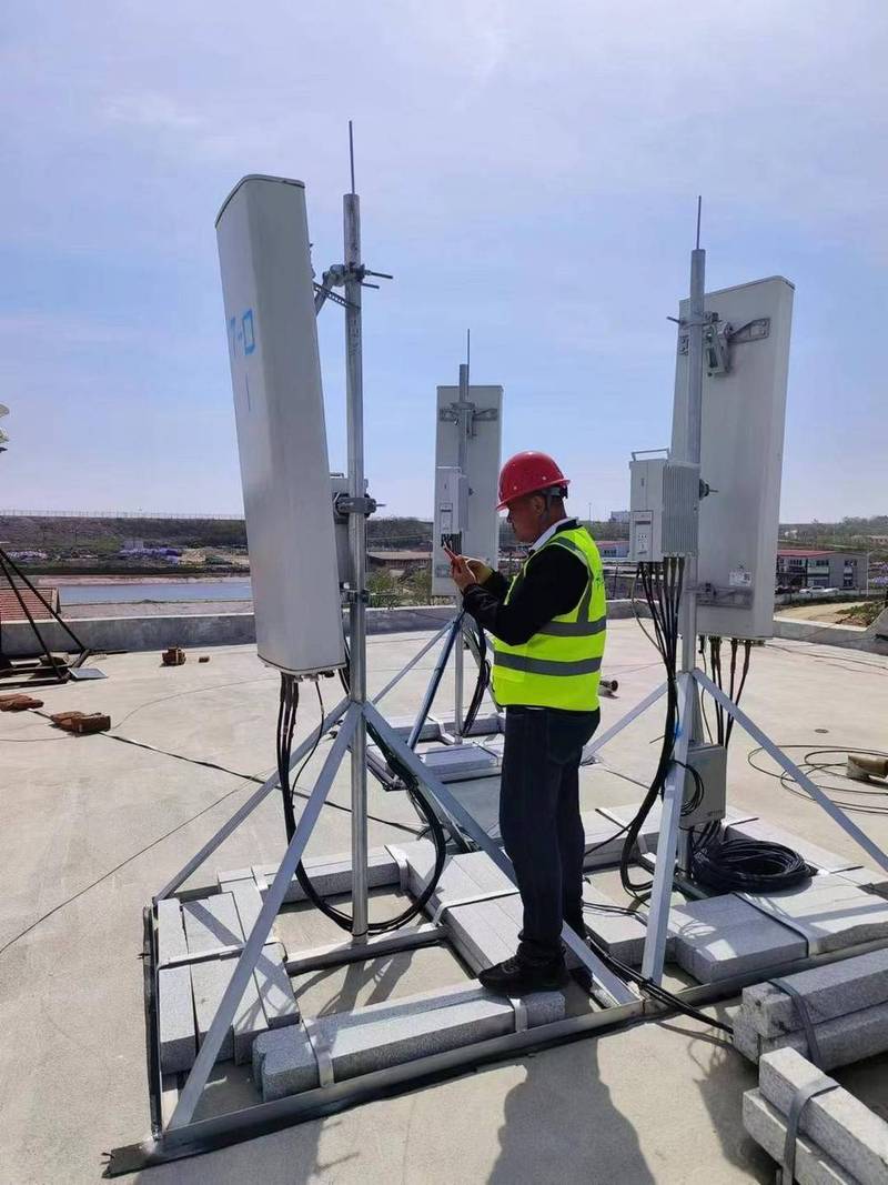 城市街道5G微基站安装实拍