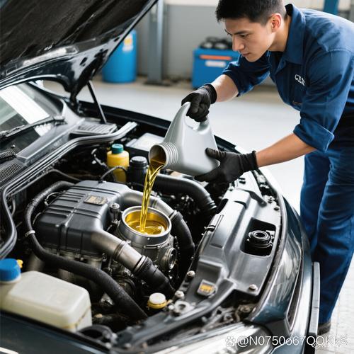 汽修师傅用白纸挡排气管测烧机油状态实拍