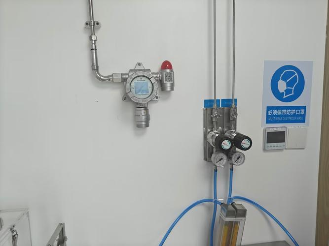 气体检测仪安装高度原则示意图