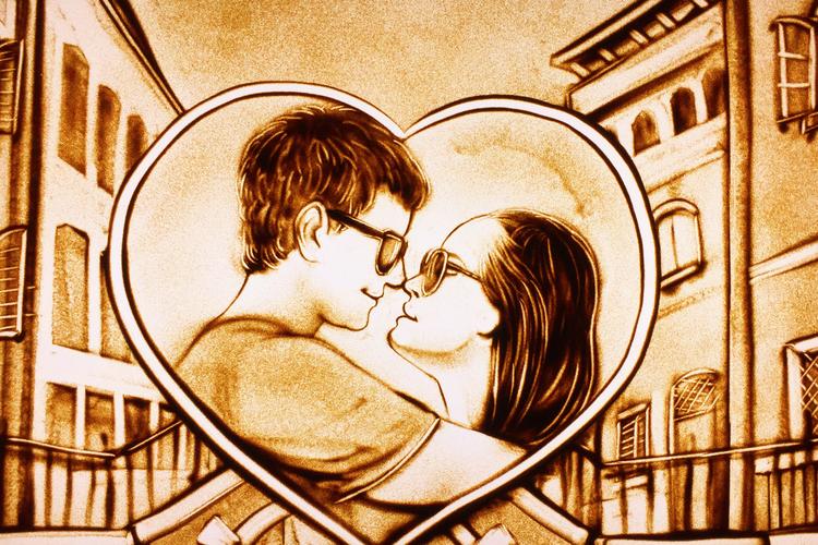 沙画师现场绘制婚礼故事特写