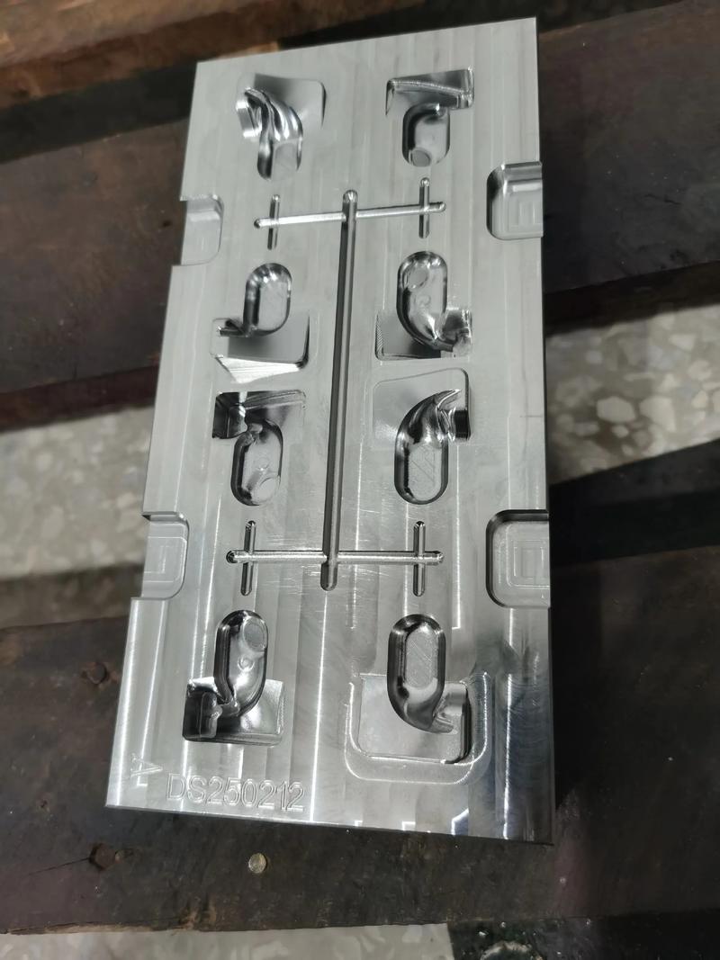 精密橡胶模具和产品展示