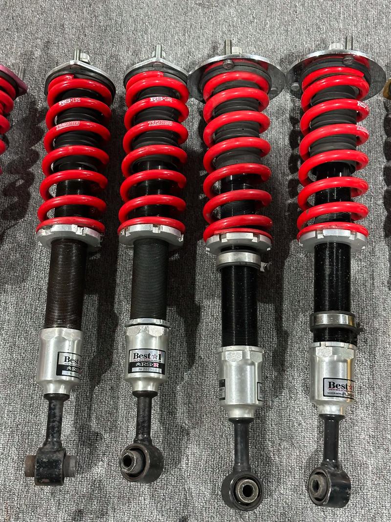 国产高性能绞牙减震器产品特写及生产线