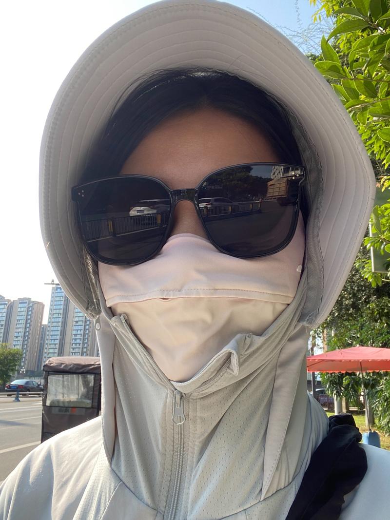 夏季高温出行日常防晒装备图