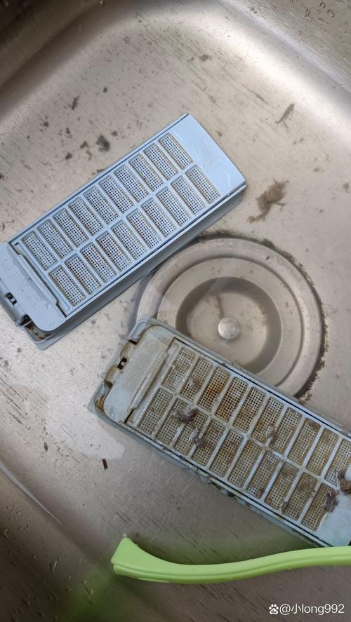 家用滤水器缝隙藏污实拍