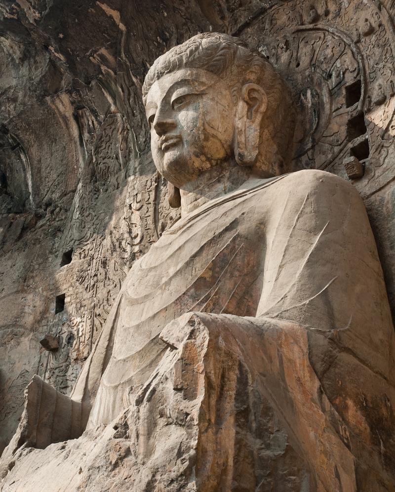 洛阳龙门石窟西山卢舍那大佛正面全景