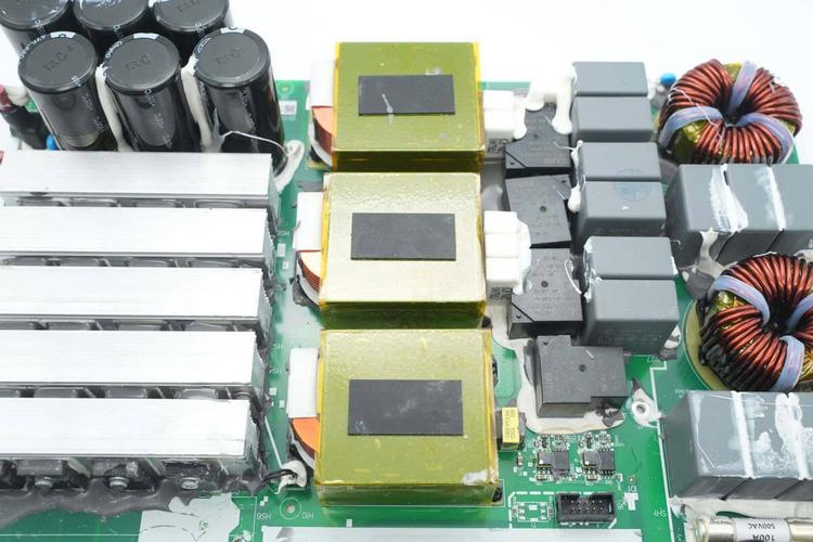 新能源车功率半导体模块拆解图