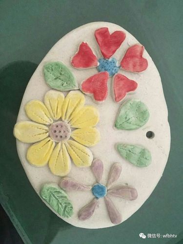 小学生手工自制草莓夹心糖霜饼干