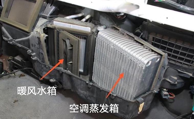 汽车空调分区暖风水阀安装位置图