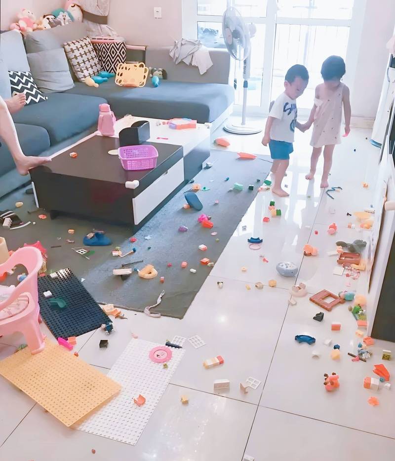妈妈手机里杂乱的宝宝照片相册截图