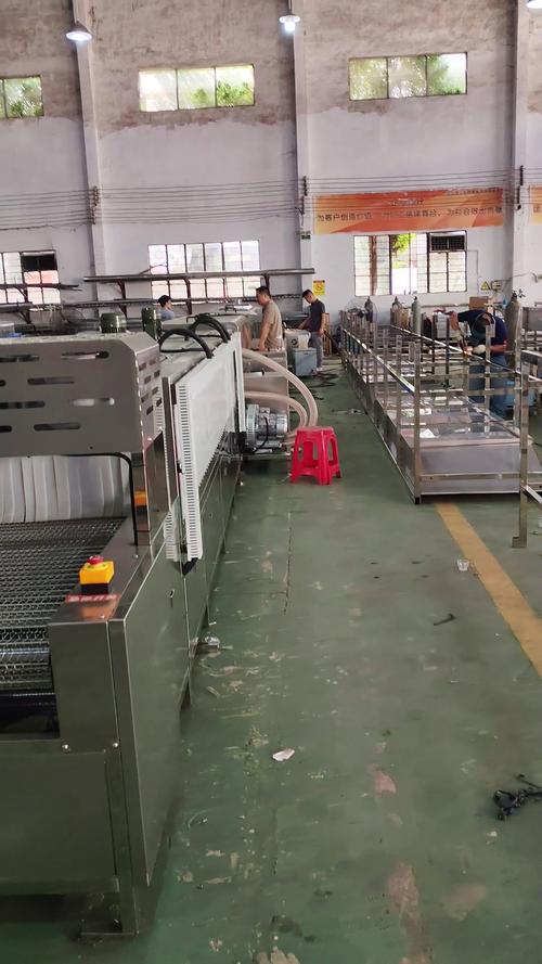 工业超声波清洗机清洗液压阀芯现场
