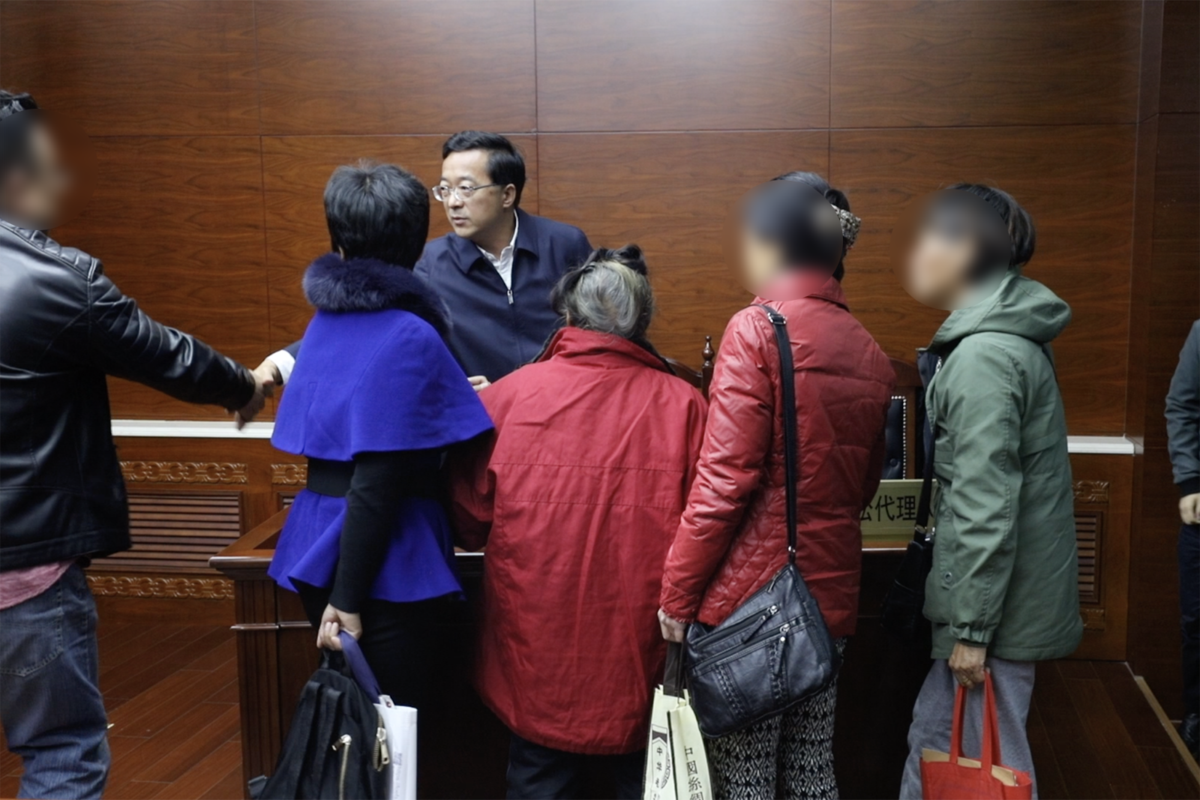 北京大兴亦庄地区拆迁安置房产权归属纠纷庭审现场