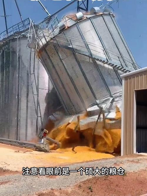 饲料车间码垛机械手坍塌故障现场