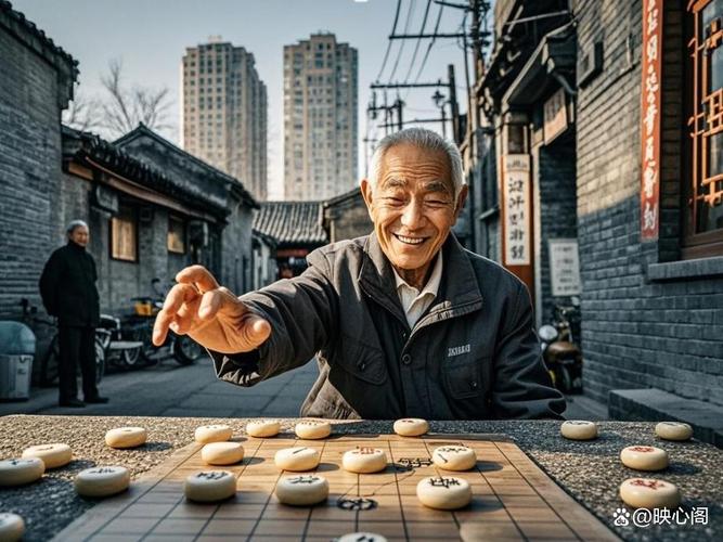 延边大学胡同里下棋的大爷