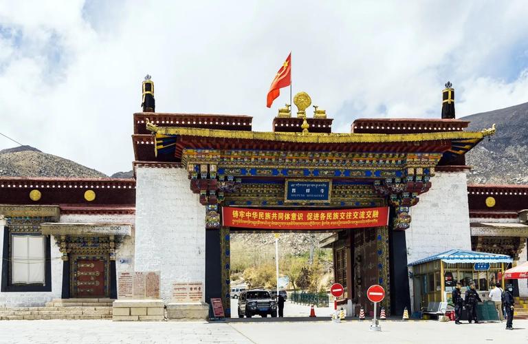 哲蚌寺晨光