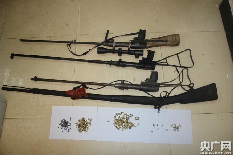 火药射钉枪拆卸维护示意图