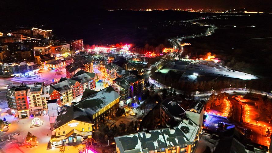 吉林松花湖滑雪场夜场灯光雪道