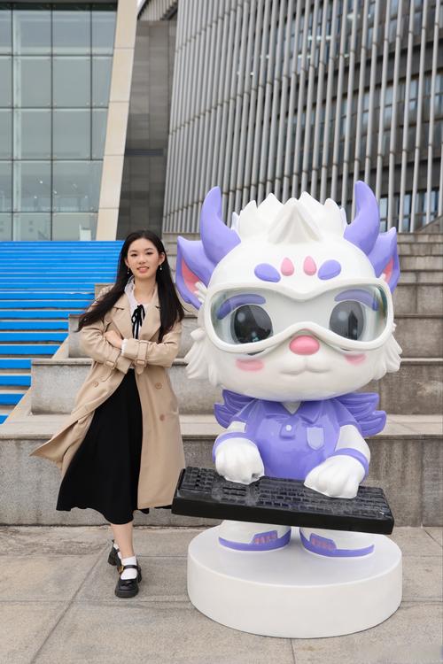 套路四：吉祥物合影=强制消费