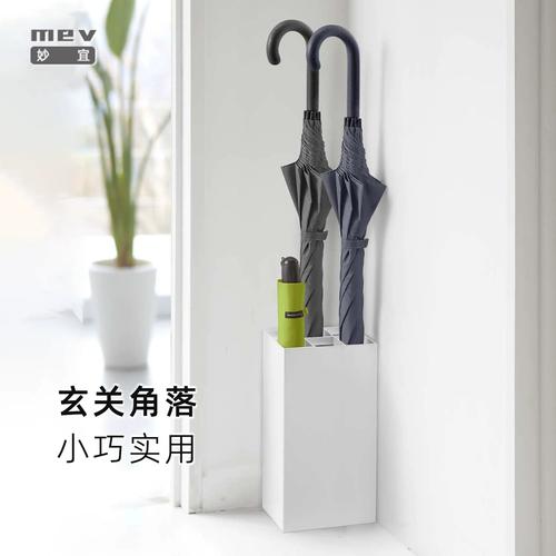 带沥水伞桶的玄关收纳实景图