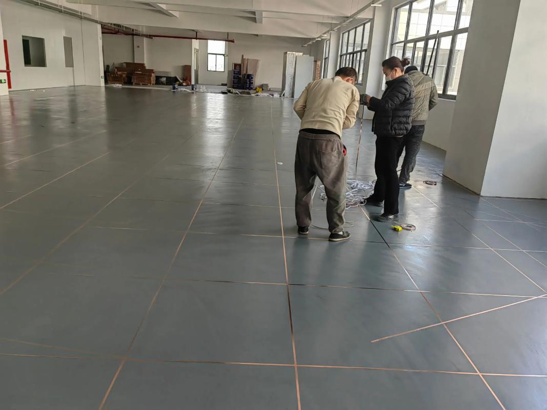 防静电自流平地坪铺设铜箔网格