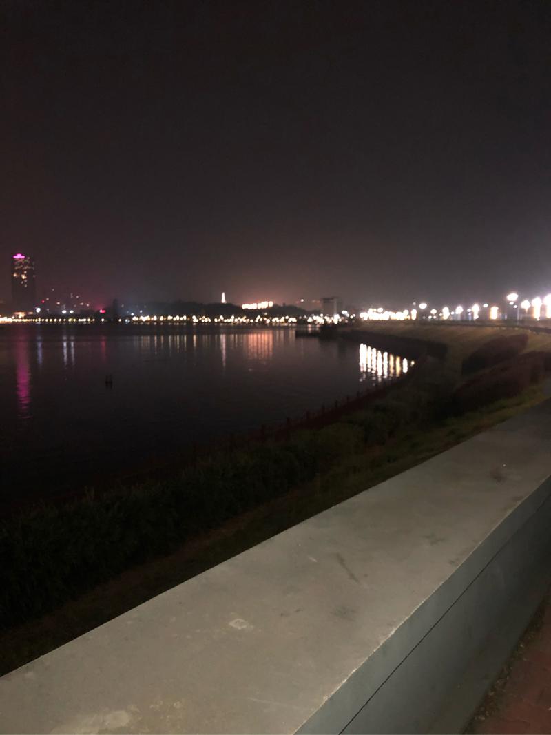韩江废弃渡口夜景