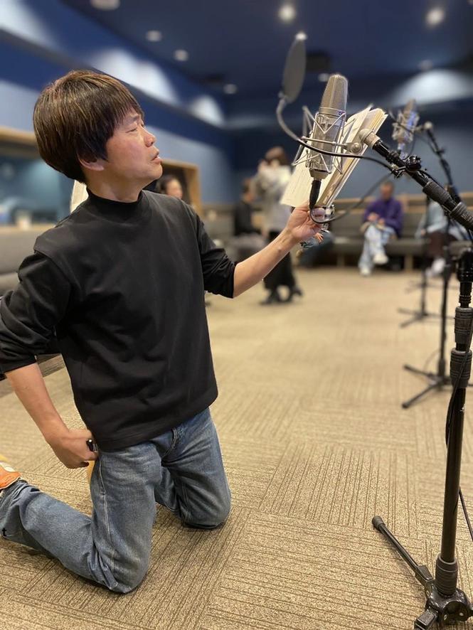 日本声优录音棚现场工作照