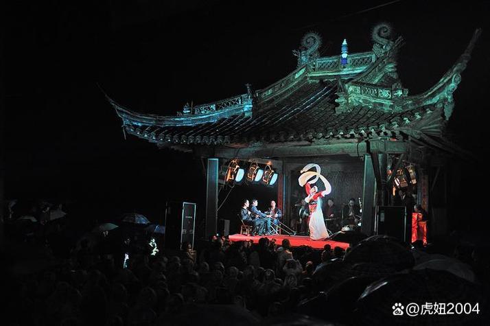 绍兴德胜桥桥洞业余越剧社草台演出