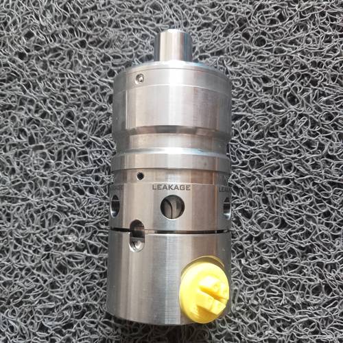 不同规格液压旋转接头拆解展示