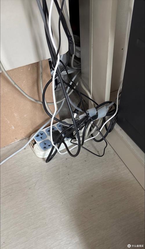 把插线板藏起来，不代表就安全了