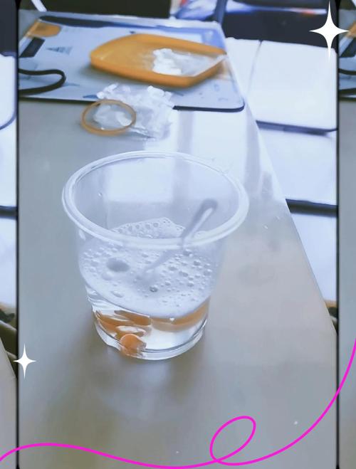 厨房里的酸碱性质：藏在杯子里的成长小秘密