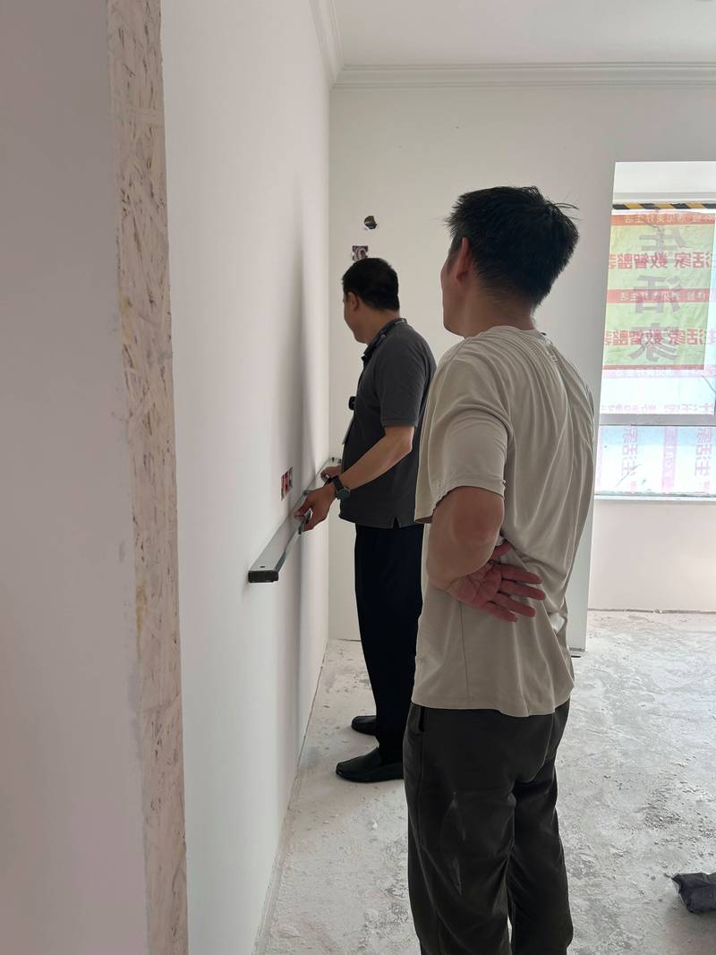 旧房墙面翻新基层质量检查现场