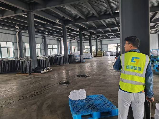 工业园区标准厂房楼板承重检测现场