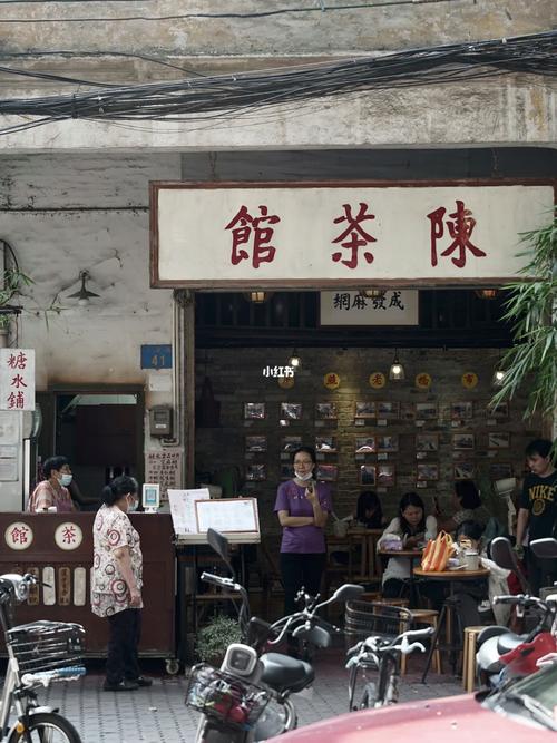 广州老城区骑楼底临街老牌茶餐厅探店实拍
