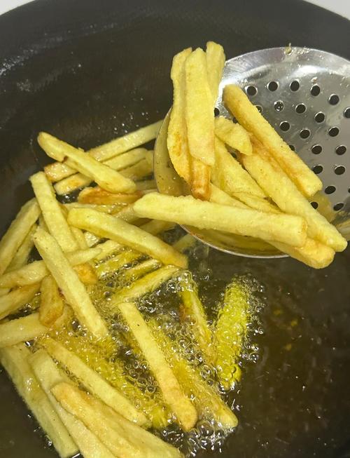 空气炸锅自制薯条金黄酥脆过程图