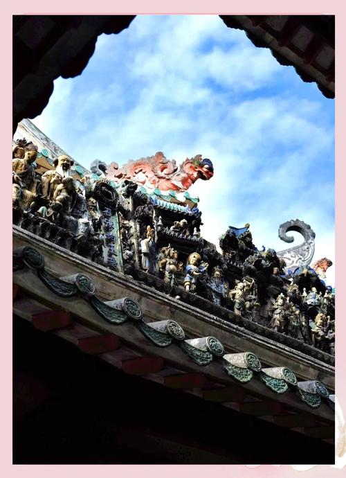 顺德碧江村祠堂岭南灰塑麒麟屋脊
