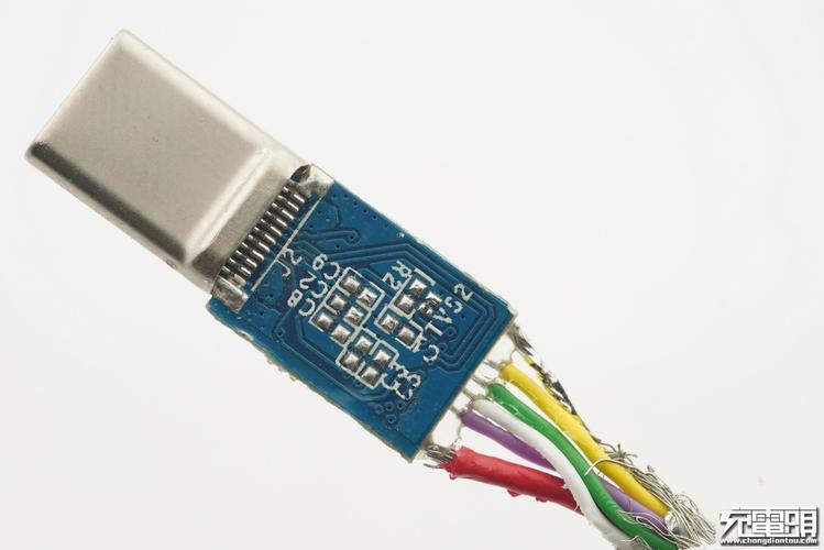 USB-C数据线E-Marker芯片与主板焊接细节图