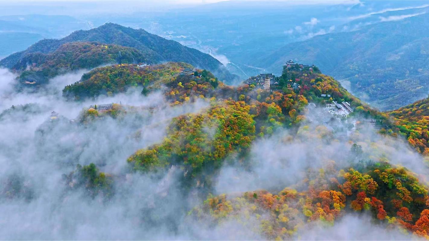 甘肃平凉崆峒山雨后云海