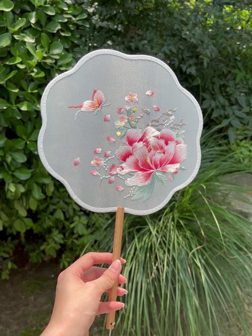 苏绣牡丹团扇细节特写展示针法