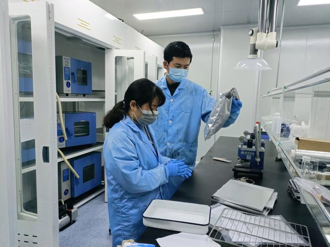 高校碳中和研究院实验室 学生研究
