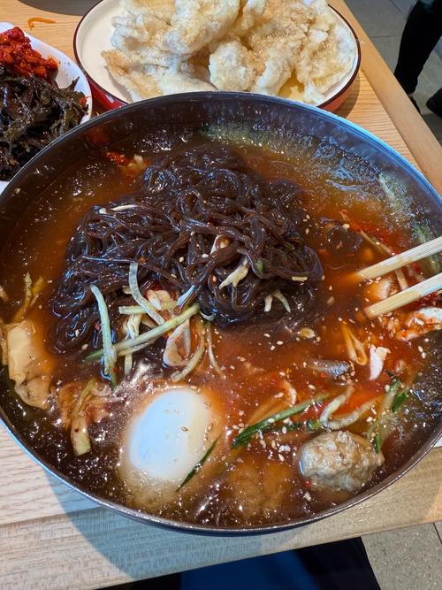延吉冷面锅包肉实拍