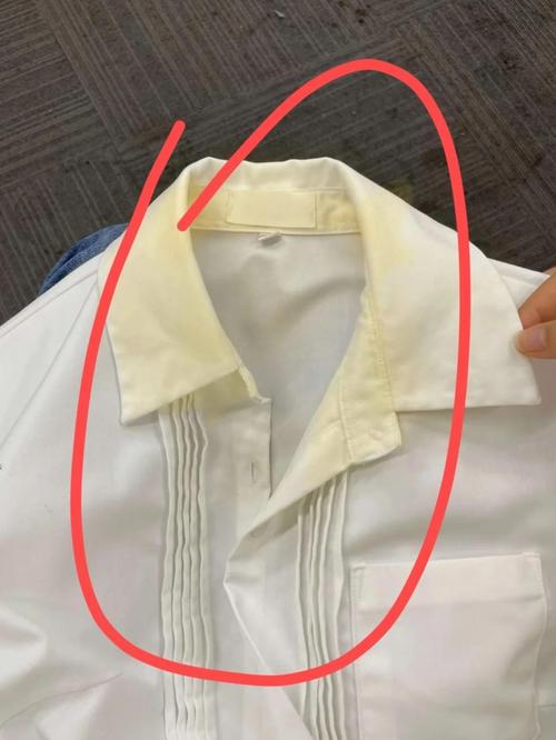 白衣服发黄怎么洗白?几个压箱底的清洁妙招,拿捏住了!-我问答网