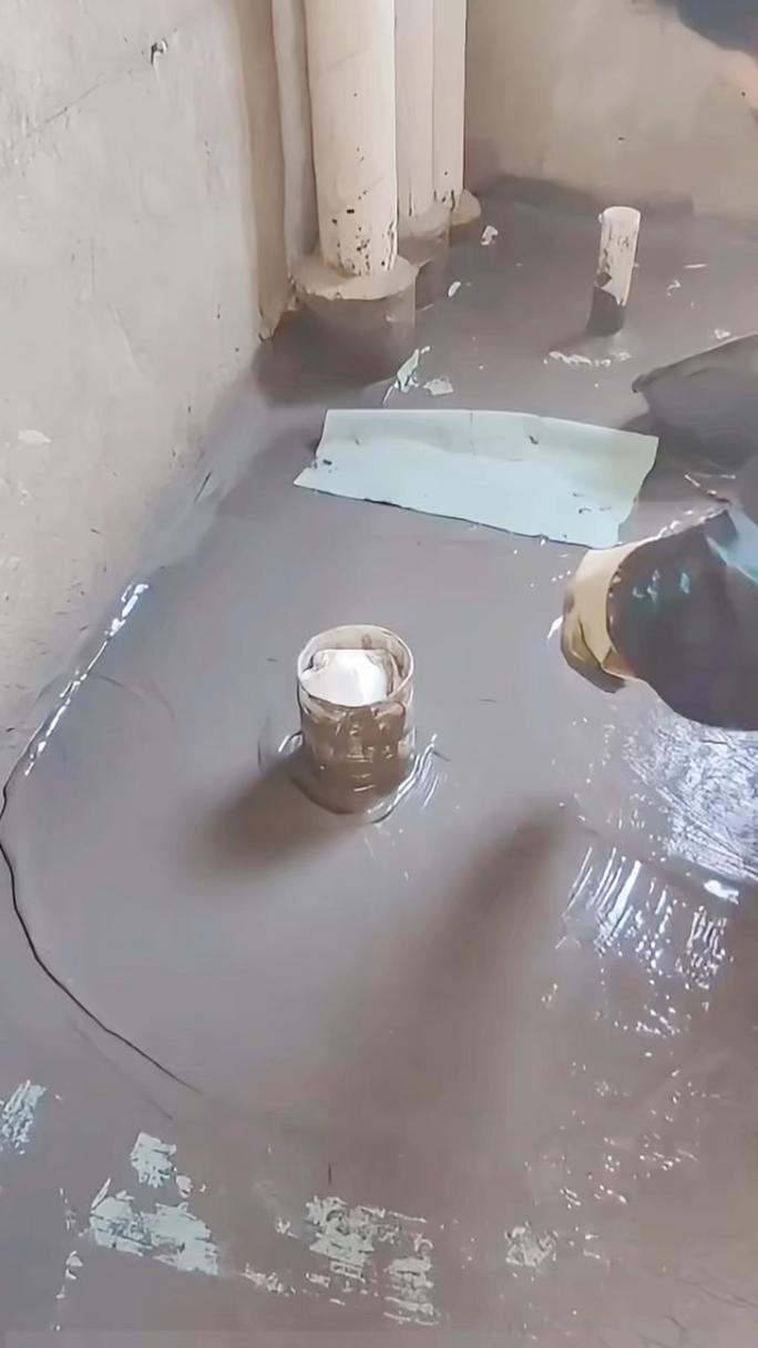 公卫下水管根部防水涂刷细节实景